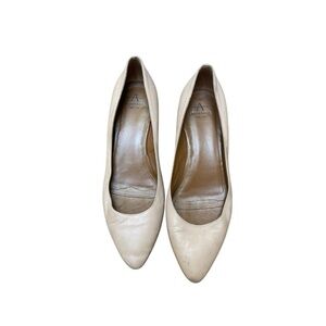 Aquatalia Leather Block Heel Pumps Nude Beige Size 7.5 Made in Italy